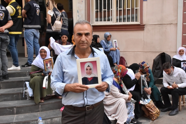 Evlat nöbetine katılan aile sayısı 41'e yükseldi